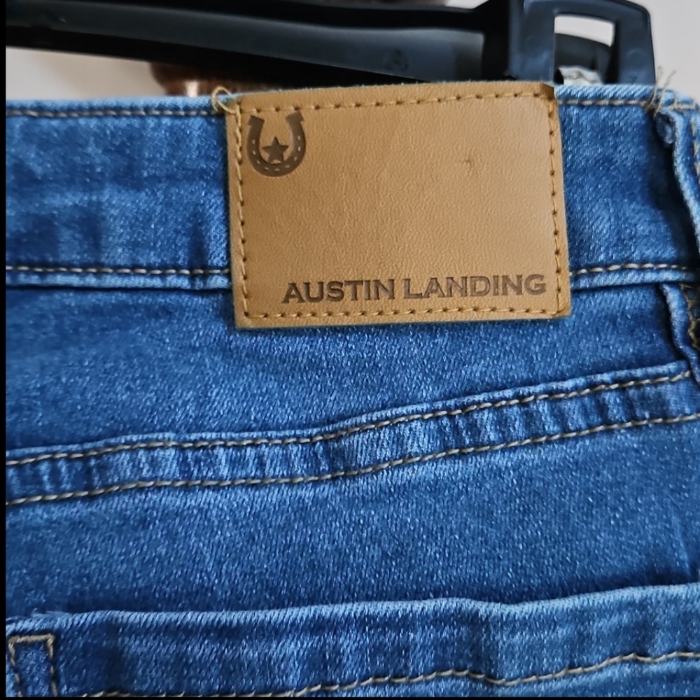 Austin Landing Rhinestone Star-Embellished  Bootcut Blue Jeans - Picture 6 of 7